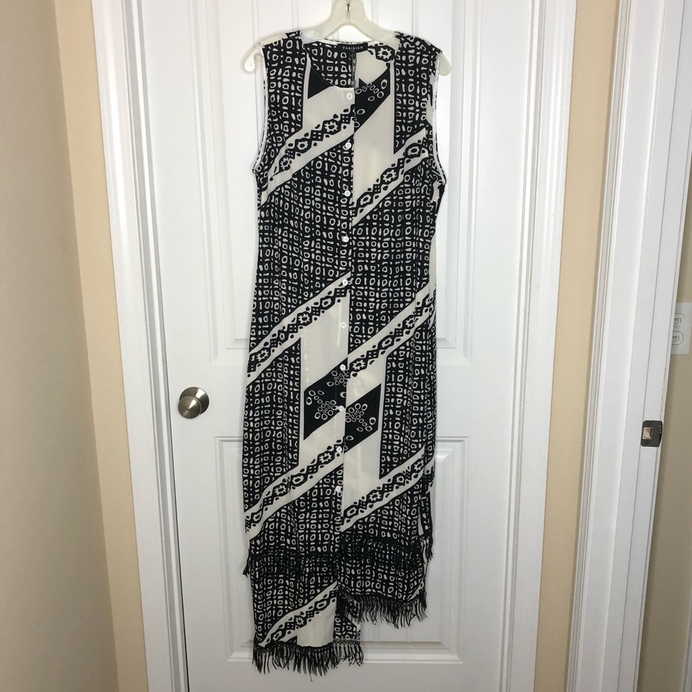 PARISIAN TALL Black and White print dress